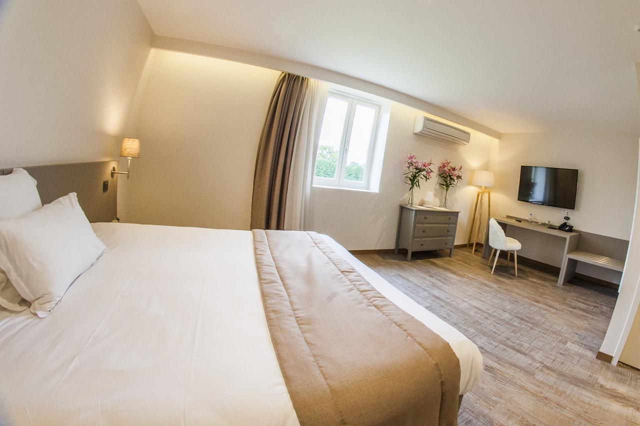 La Sorelle Hotel Golf Et Restaurant Villette-sur-ain Kültér fotó