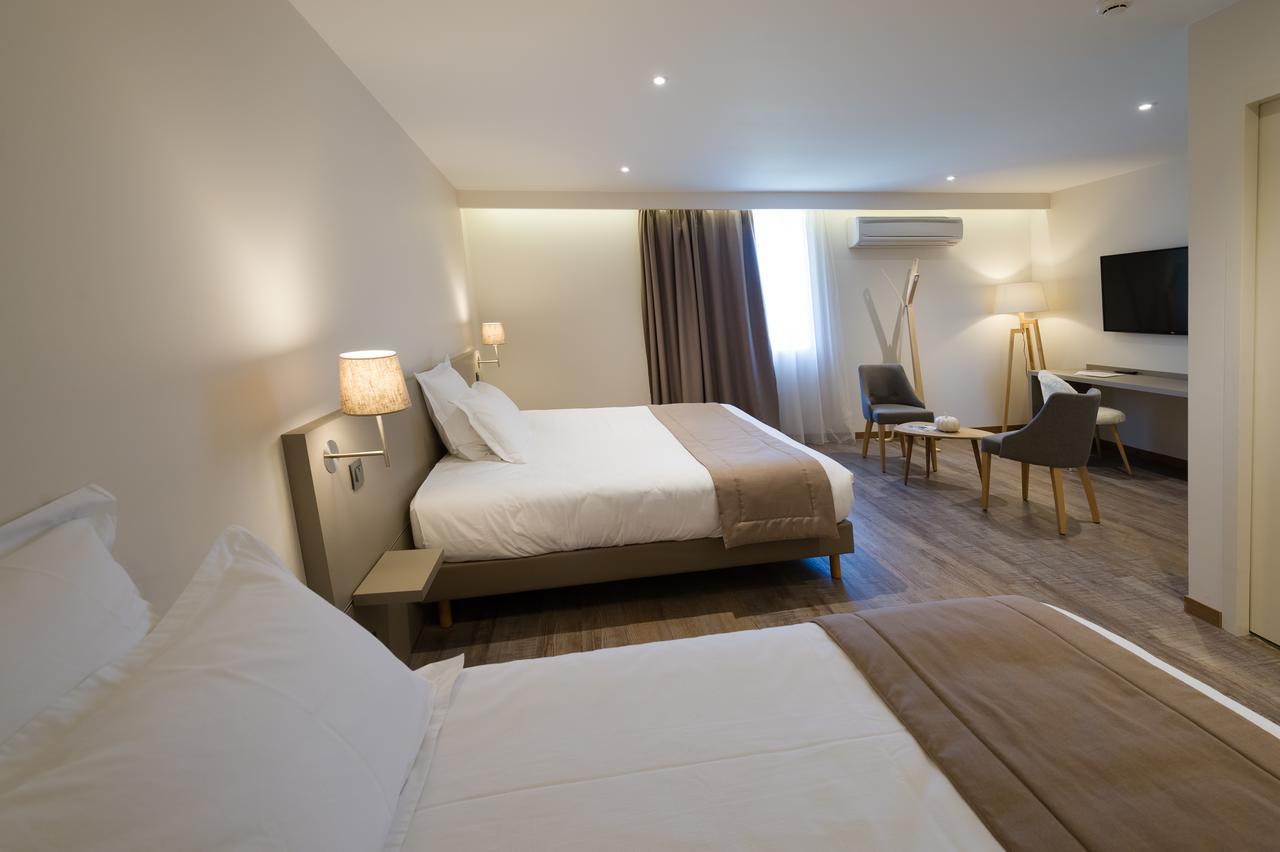 La Sorelle Hotel Golf Et Restaurant Villette-sur-ain Kültér fotó